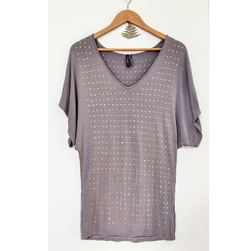 Guess by Marciano Gold Studded Lavender V Neck Relaxed Party Top sz. XS